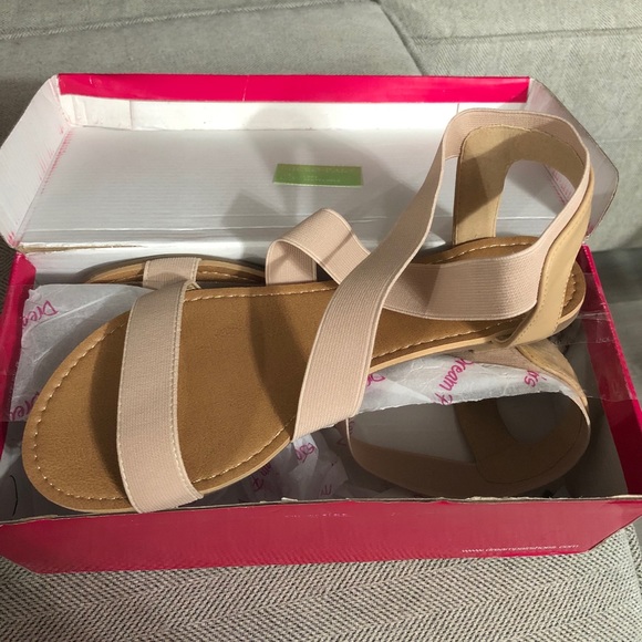 New Sandals - Picture 4 of 5